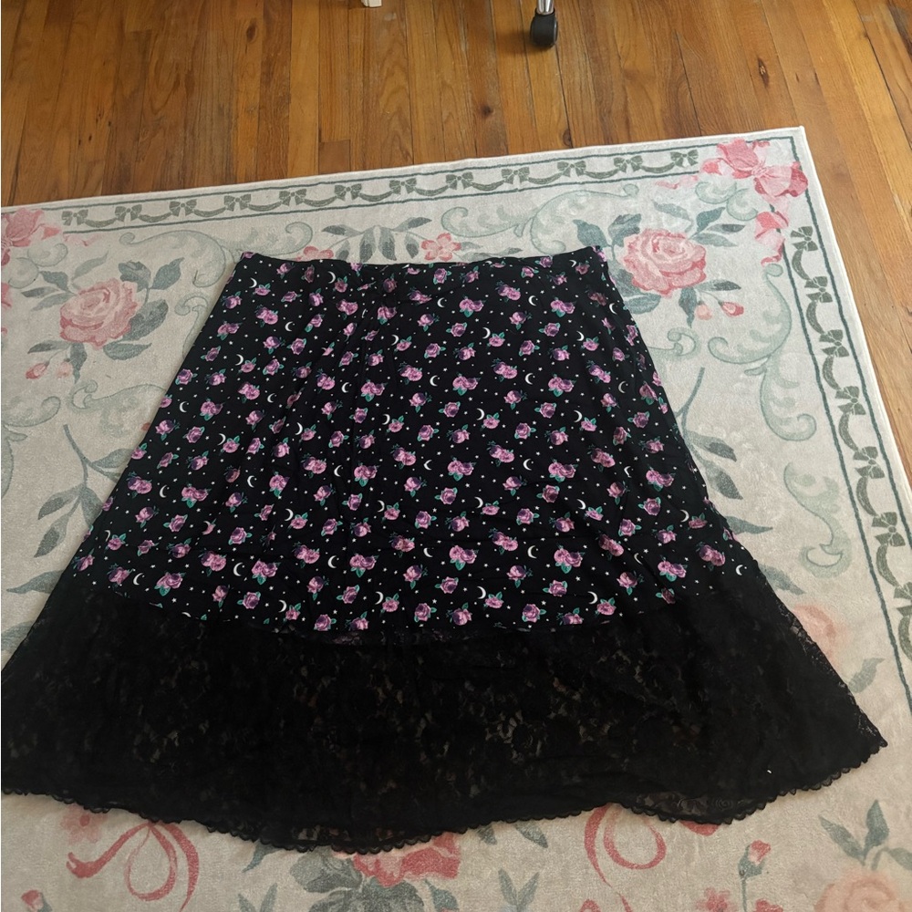 Hot Topic Black Floral High Low Skirt